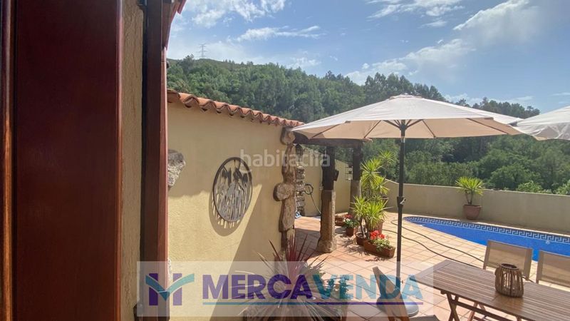 Foto 42cb3a65-b0b3-4e1f-8768-bb7b037503f4. Casa amb calefacció piscina a Covelo (O)