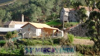 Casa a Covelo (O). Casa rural 2 dormitorios y 2 baños, con piscina - mv1061
