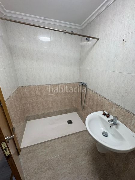 Foto aa65aaed-e158-462c-89b9-7b3e9e8d32a0. Pis amb calefacció aparcament a Covelo (O)