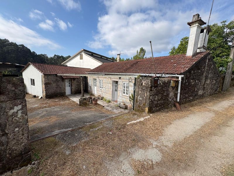 Foto f57dc9ed-9abe-4f60-bd16-dbb107664845. Casa a Arbo
