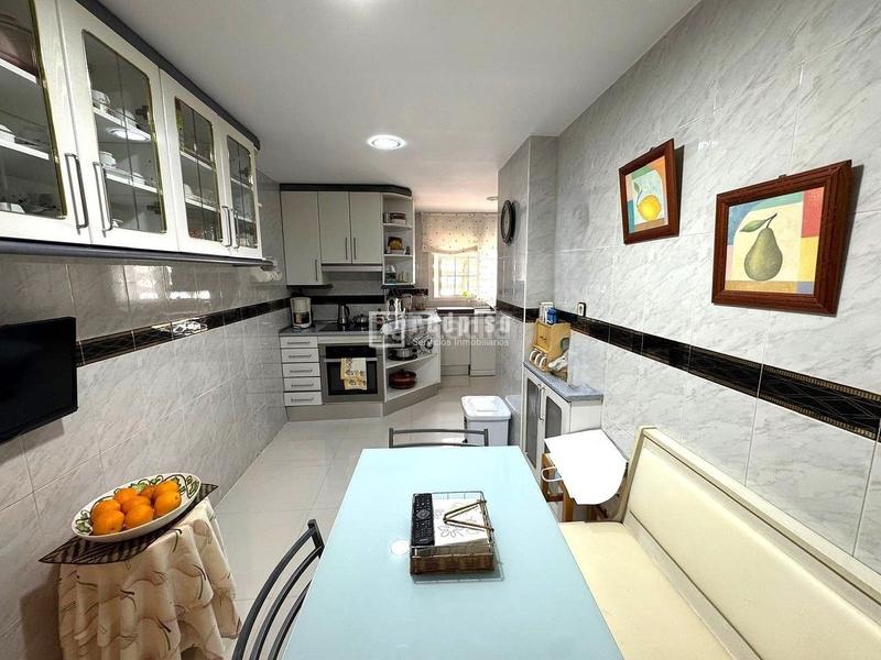 Foto b933027a-a9fd-4e8d-925a-30d9830beda1. Appartamento con riscaldamento parcheggio in Valleaguado-La Cañada Coslada