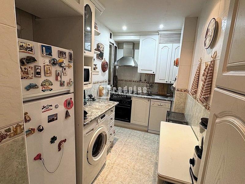 Foto 31b9dc6c-0088-4806-b9b5-66f0eb198700. Miete etagenwohnung mit heizung in Coslada pueblo Coslada