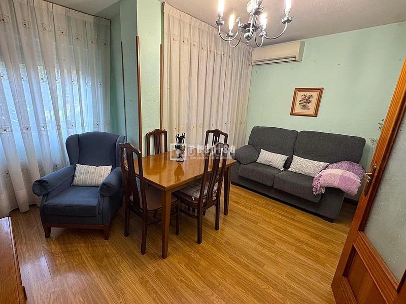 Foto 2fa5c18b-e08d-4945-8563-cf354697f2f4. Rent flat with heating in Coslada pueblo Coslada