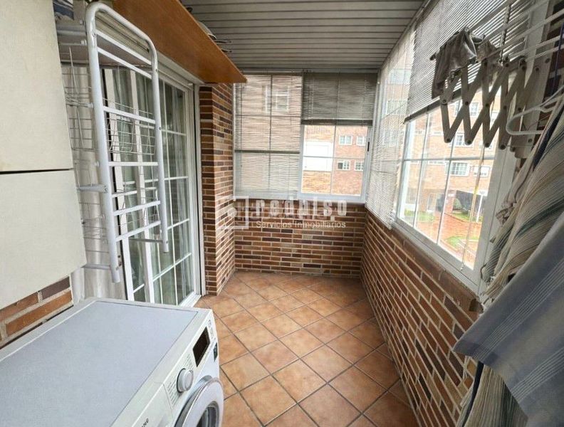 Foto cd4af88b-0c03-4eaa-827e-19717ba505bf. Pis amb calefacció aparcament piscina a El Barral Ferial Coslada