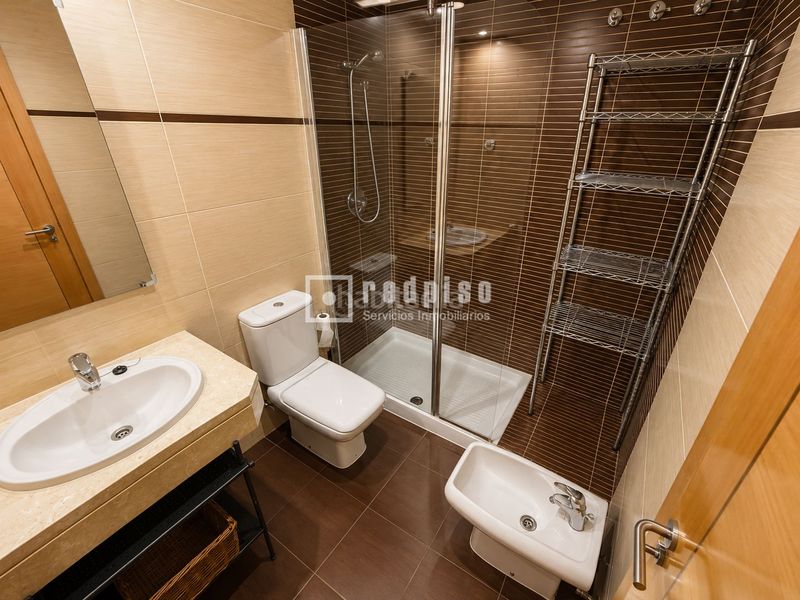 Foto f17327bb-be5e-4308-854f-888856aceb85. Rent flat with heating parking pool in El Barral Ferial Coslada