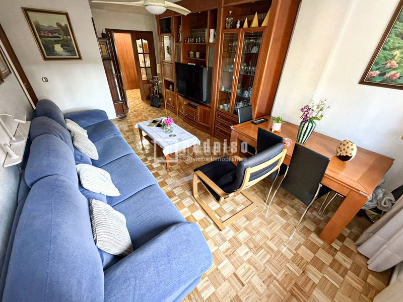 Foto 5b09e968-61b2-4c8b-814d-56ad46b54237. Flat with heating in Valleaguado-La Cañada Coslada