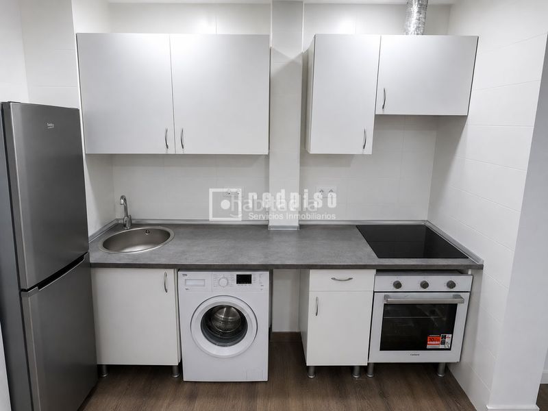 Foto b9bf6277-5ea4-43c7-b217-1f52014c2f61. Apartament a Valleaguado-La Cañada Coslada