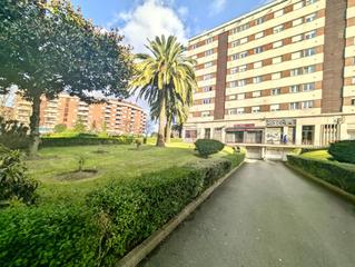 Locale commerciale  Oviedo - calle pintor rivera, 10. Atencin inversores! oportunidad nica en los pradossantullano,