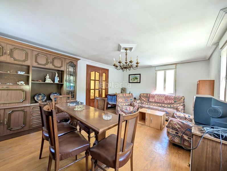 Foto 46eec595-e791-4ce9-8732-9d1f479f9104. Casa huno grupo inmobiliario te presenta en exclusiva esta magnífica casa , un hogar lleno de posibilidades situado en un entor en Riosa