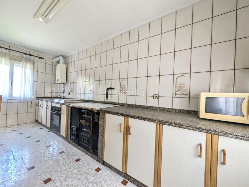 Foto aa60b167-75ab-46be-ae83-e6efbd9472d2. Casa huno grupo inmobiliario te presenta en exclusiva esta magnífica casa , un hogar lleno de posibilidades situado en un entor en Riosa
