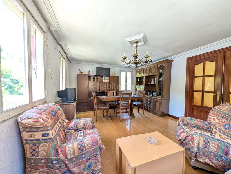 Foto eb953ec8-d1d9-48f2-92e0-aa862a0cba8d. Casa huno grupo inmobiliario te presenta en exclusiva esta magnífica casa , un hogar lleno de posibilidades situado en un entor en Riosa