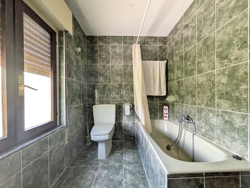 Foto ed3c698b-d159-46fc-ae84-2d031a308a3c. Casa huno grupo inmobiliario te presenta en exclusiva esta magnífica casa , un hogar lleno de posibilidades situado en un entor en Riosa