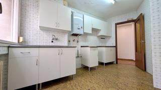 Pis  Gijón - cl adosinda 15. Estupendo piso para reformar a 5 min de playa san lorenzo