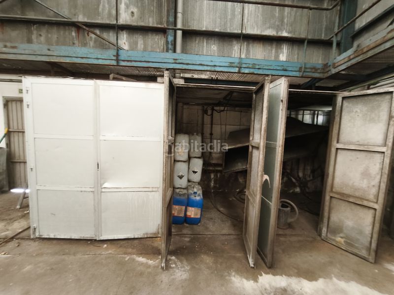 Foto d76c1c00-bdf0-4f57-9591-16372f7e8e6c. Bâtiment à usage industriel dans Carreño - carretera as-19 dans Carreño