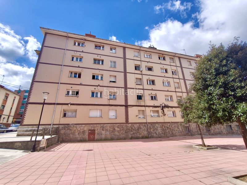 Foto d8e54aa1-e9c2-4a6e-805b-1a652cef76c5. Appartamento in Gijón - cl feijoo 64 in El Coto Gijón