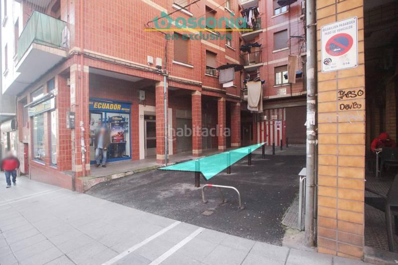 Foto 4f9bd18f-d098-489d-8288-2923c4a5054d. Aparcament cotxe a balendin berriotxoa kalea 20 a Basauri