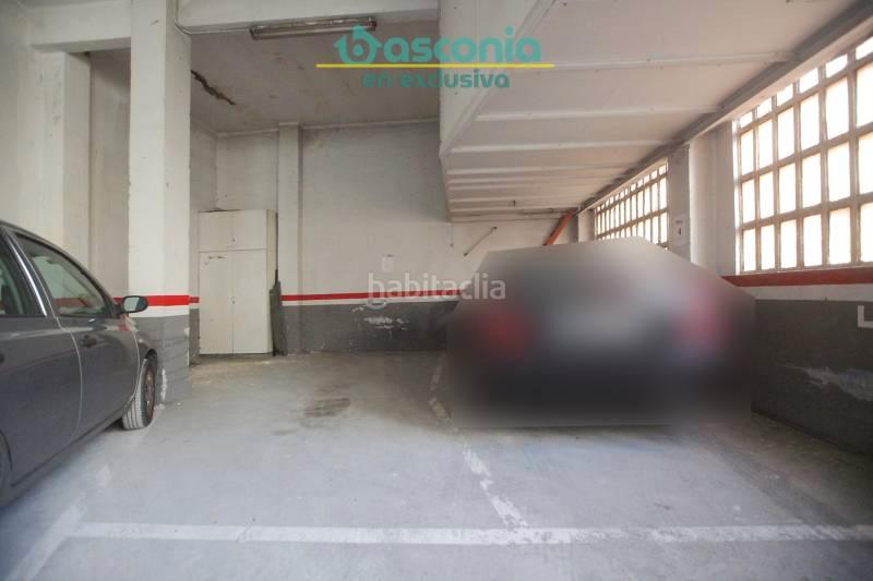 Foto 98d3daf3-4a13-43c3-b9d1-13e1eadf3c34. Aparcament cotxe a balendin berriotxoa kalea 20 a Basauri
