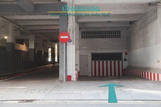 Parking coche en Urbi kalea 23. Inmobiliaria basconia gestiona la venta de parcela de garaje par