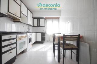 Pis  Jose etxegarai kalea. Inmobiliaria basconia gestiona la venta de vivienda en basozelai Pis  Jose etxegarai kalea. Inmobiliaria basconia gestiona la venta de vivienda en basozelai