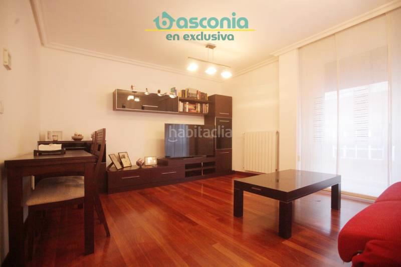 Foto af9c4946-4b4b-4b73-a875-68790bd633d6. Pis amb calefacció aparcament a Kalero-Basozelai Basauri