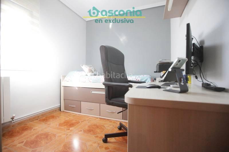 Foto c8ac2a98-85ff-4336-8728-d31dfdc28d0b. Flat with heating in Galdakao