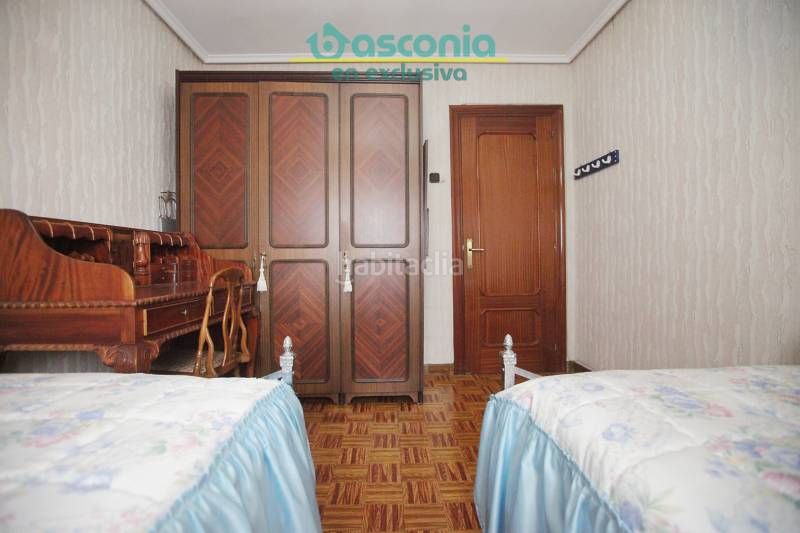 Foto f4b9527f-be61-4b21-bede-740590d86b50. Pis a Kalero-Basozelai Basauri