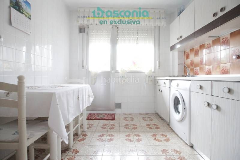 Foto 14198cd3-7376-43d0-907b-f53ea4fbde0d. Flat with heating parking in Kalero-Basozelai Basauri