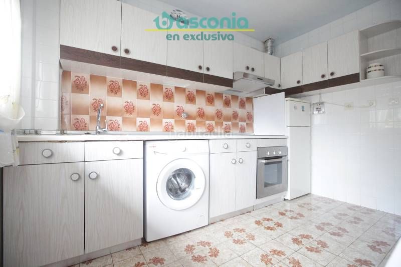 Foto 905bc936-534c-4c19-8837-51f7f68c20a6. Flat with heating parking in Kalero-Basozelai Basauri