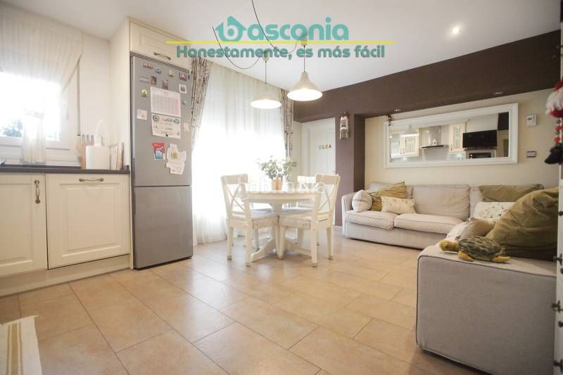 Foto c9a5e846-ff45-4c9c-b78b-8a76fb44be29. Pis amb calefacció a Urbi Basauri