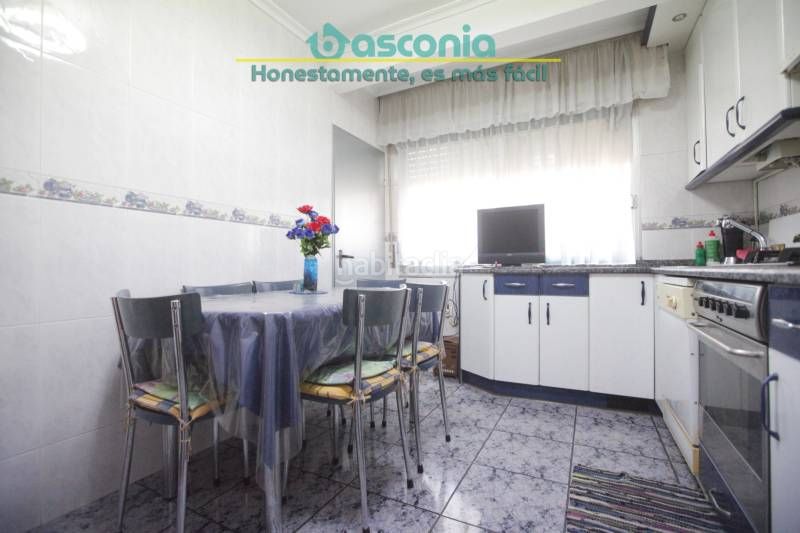 Foto 973d63e7-7304-43b9-b1c8-09c3bfd7c8cb. Pis amb calefacció aparcament a Kalero-Basozelai Basauri