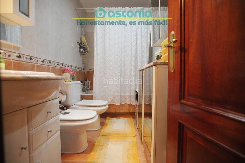 Foto d17800d2-e8a5-4953-bc4e-5516500bf251. Pis amb calefacció aparcament a Kalero-Basozelai Basauri