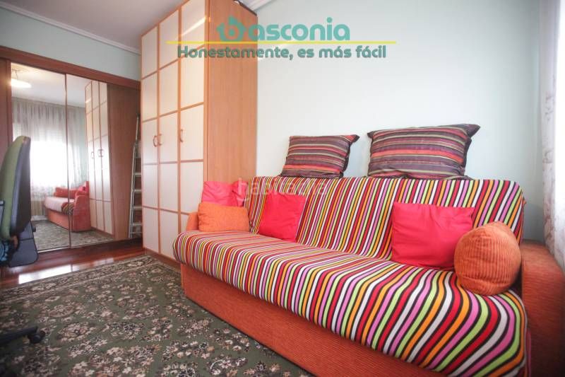Foto d7153c30-313d-4642-8595-007d1d68352a. Pis amb calefacció aparcament a Kalero-Basozelai Basauri