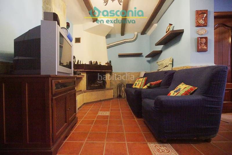 Foto 04284320-2199-441c-9bc6-399ee1be6866. Casa adossada amb xemeneia calefacció aparcament a Arrigorriaga