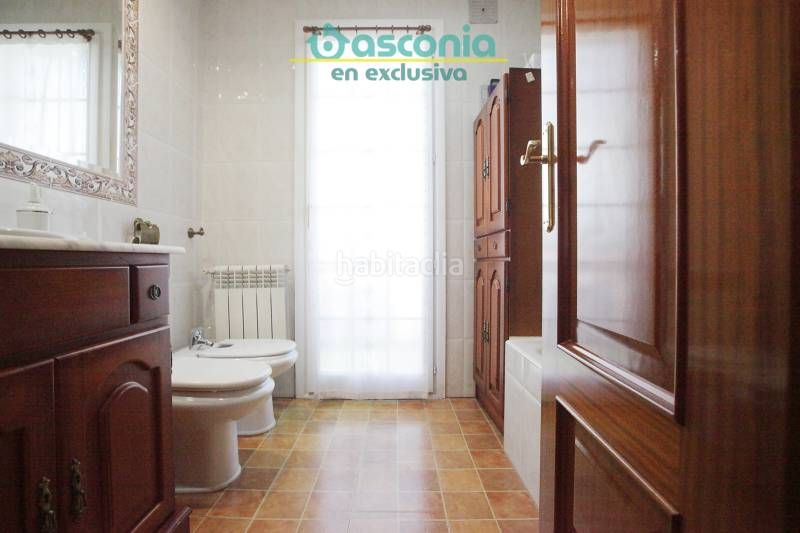 Foto 39fa6cfb-a89d-417b-a66a-78c92bd0cd59. Casa adossada amb xemeneia calefacció aparcament a Arrigorriaga