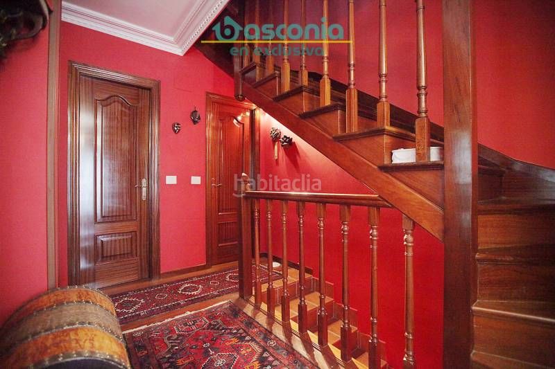 Foto 3bd2154f-4e88-4be9-867a-09aaa3720ae8. Casa adossada amb xemeneia calefacció aparcament a Arrigorriaga