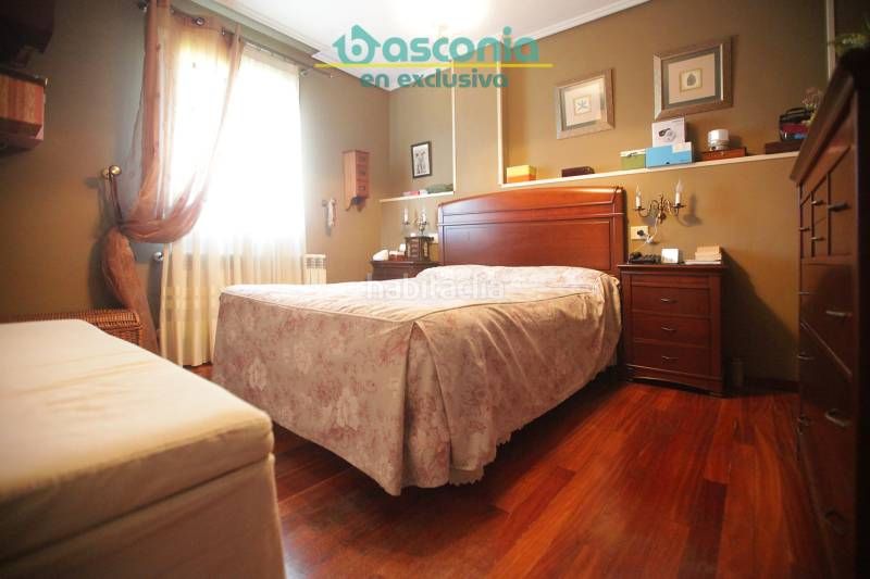 Foto 43d935e2-5228-4efd-b5cf-bb3b861d26be. Casa adossada amb xemeneia calefacció aparcament a Arrigorriaga