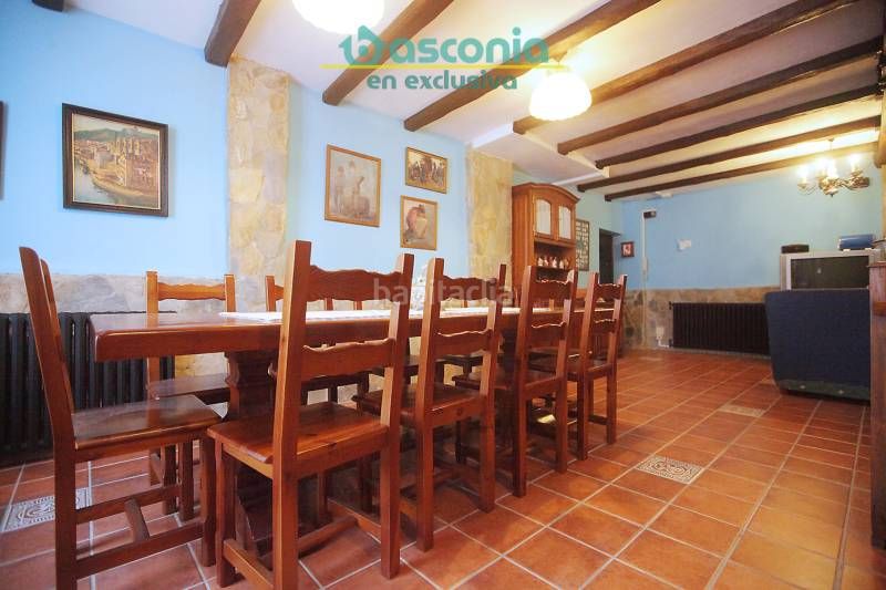 Foto 6ab09a99-e70f-4bd2-ac9b-6c94c1a469d5. Casa adossada amb xemeneia calefacció aparcament a Arrigorriaga