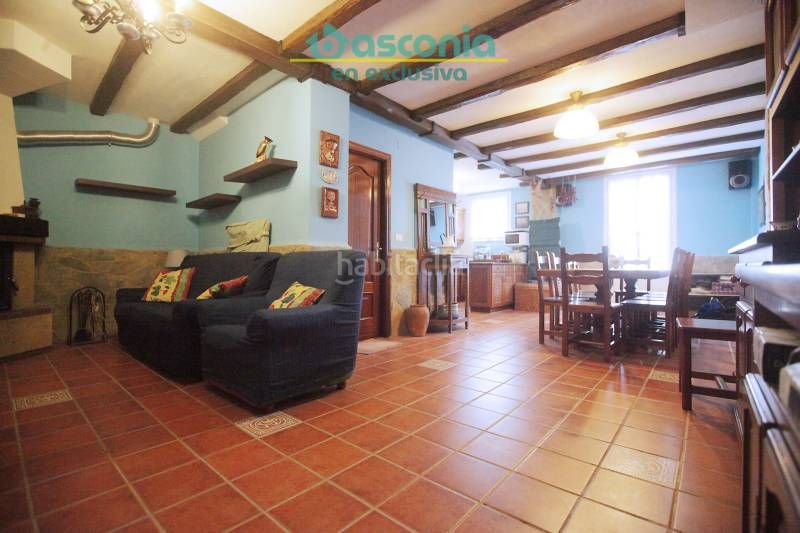Foto 7e7e5d75-83b9-4db5-a739-efe8589ce0fd. Casa adossada amb xemeneia calefacció aparcament a Arrigorriaga
