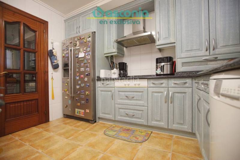 Foto 843ddabd-0300-412c-9679-c46ab45d47b3. Casa adossada amb xemeneia calefacció aparcament a Arrigorriaga