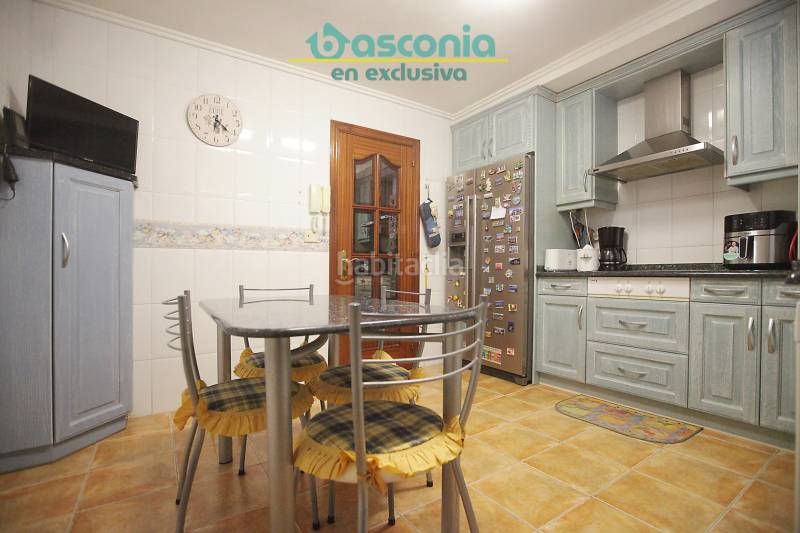 Foto 9c39050a-3e70-4b99-831a-12604ee2a038. Casa adossada amb xemeneia calefacció aparcament a Arrigorriaga
