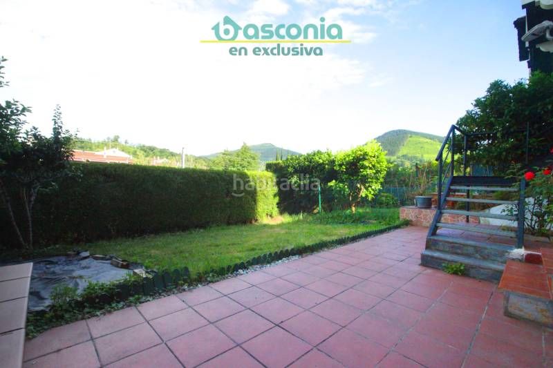 Foto 9e969af1-980f-46ce-9826-2632cbb943f9. Casa adossada amb xemeneia calefacció aparcament a Arrigorriaga