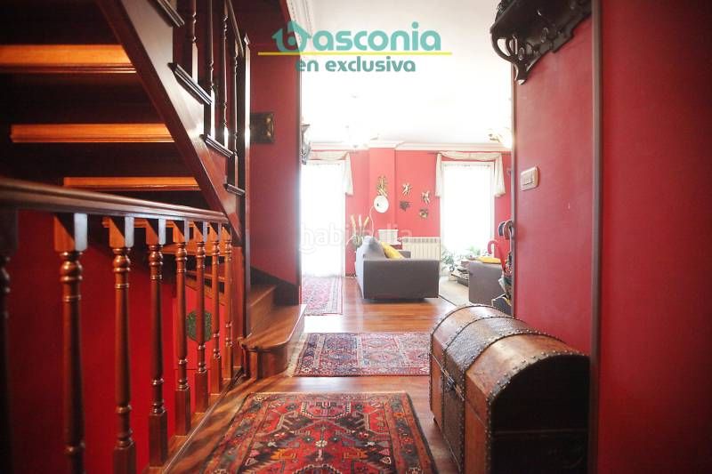 Foto a0436467-b065-41ee-8a6d-ba01cc21f2b2. Casa adossada amb xemeneia calefacció aparcament a Arrigorriaga