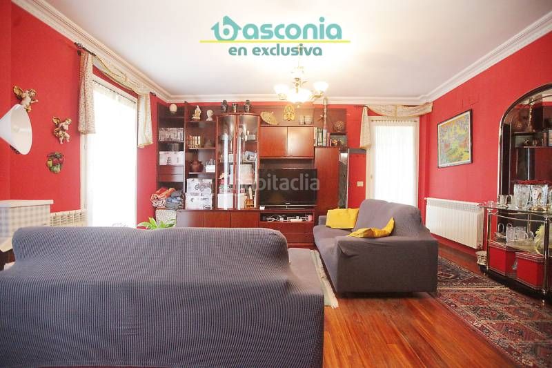Foto b7616605-8ffc-4624-94b0-5122bee9dbea. Casa adossada amb xemeneia calefacció aparcament a Arrigorriaga
