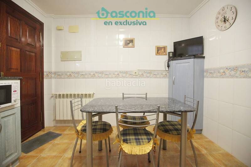 Foto d37e468b-b662-4214-b939-9f1e361a5ce0. Casa adossada amb xemeneia calefacció aparcament a Arrigorriaga
