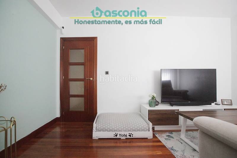 Foto 2a6399fd-7ff9-4643-af16-d13b6837a962. Pis a Centro-Ariz-Uribarri Basauri