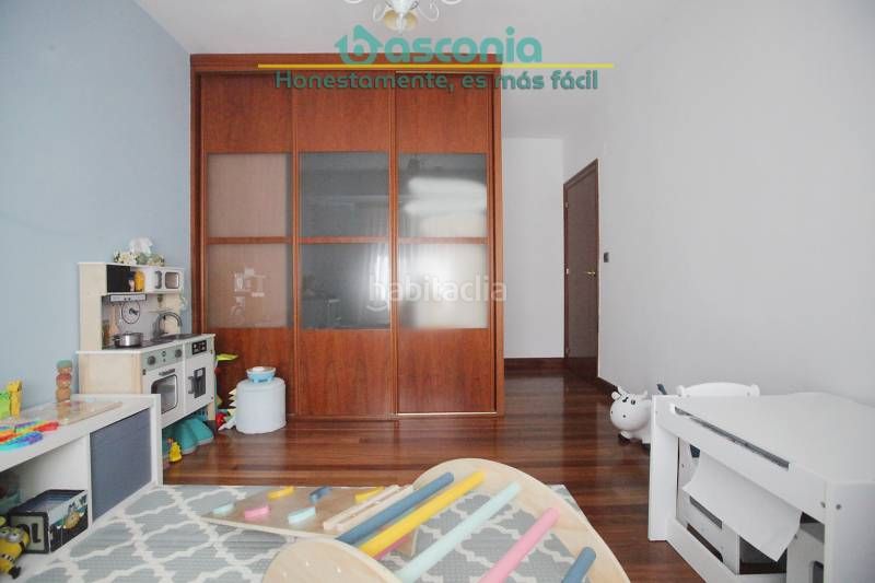 Foto b8d36b07-8e69-499b-a2a5-45441d9493db. Pis a Centro-Ariz-Uribarri Basauri