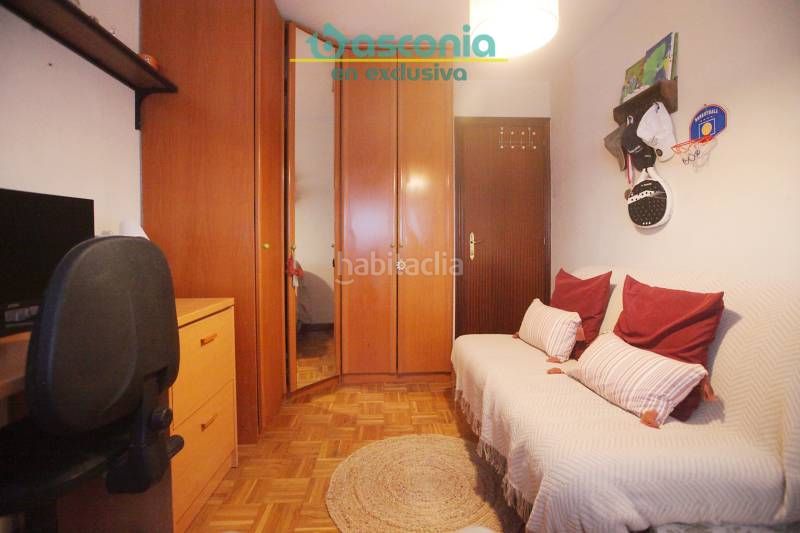 Foto eecb0445-b15f-4174-8799-eec35d75458a. Pis amb calefacció aparcament a Centro-Ariz-Uribarri Basauri