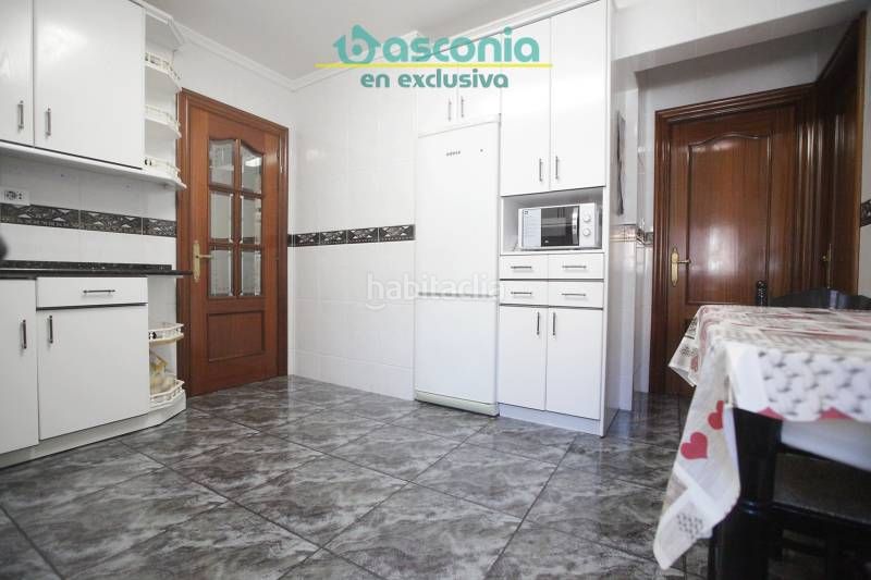 Foto ae8c1aa8-ef49-4d1b-967f-979433f87861. Pis amb calefacció a Centro-Ariz-Uribarri Basauri