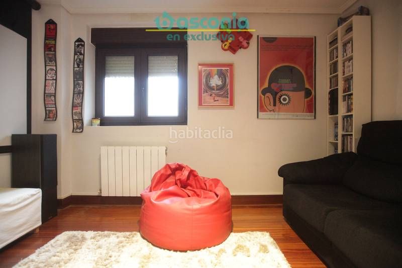 Foto 0aa980f9-ef35-42fa-a952-5db154e6c047. Piso en kristo kalea 17 inmobiliaria basconia gestiona la venta de vivienda con ascensor para entrar a vivir al lado del metro. en Bilbao