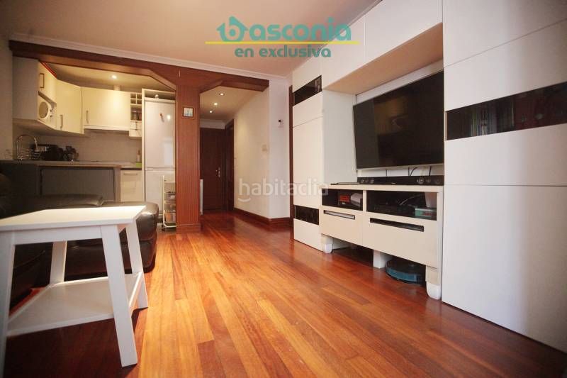 Foto 6930bc67-a92f-4580-8d57-5d76eec1dcce. Piso en kristo kalea 17 inmobiliaria basconia gestiona la venta de vivienda con ascensor para entrar a vivir al lado del metro. en Bilbao